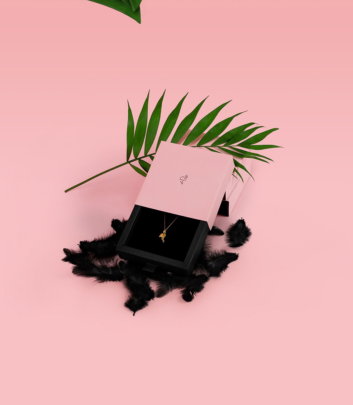 快時(shí)尚珠寶品牌品牌設(shè)計(jì)和品牌策劃，品牌設(shè)計(jì)，品牌策劃，珠寶品牌設(shè)計(jì)，珠寶品牌策劃，快時(shí)尚品牌設(shè)計(jì)，深圳品牌設(shè)計(jì)，深圳品牌策劃，左右格局