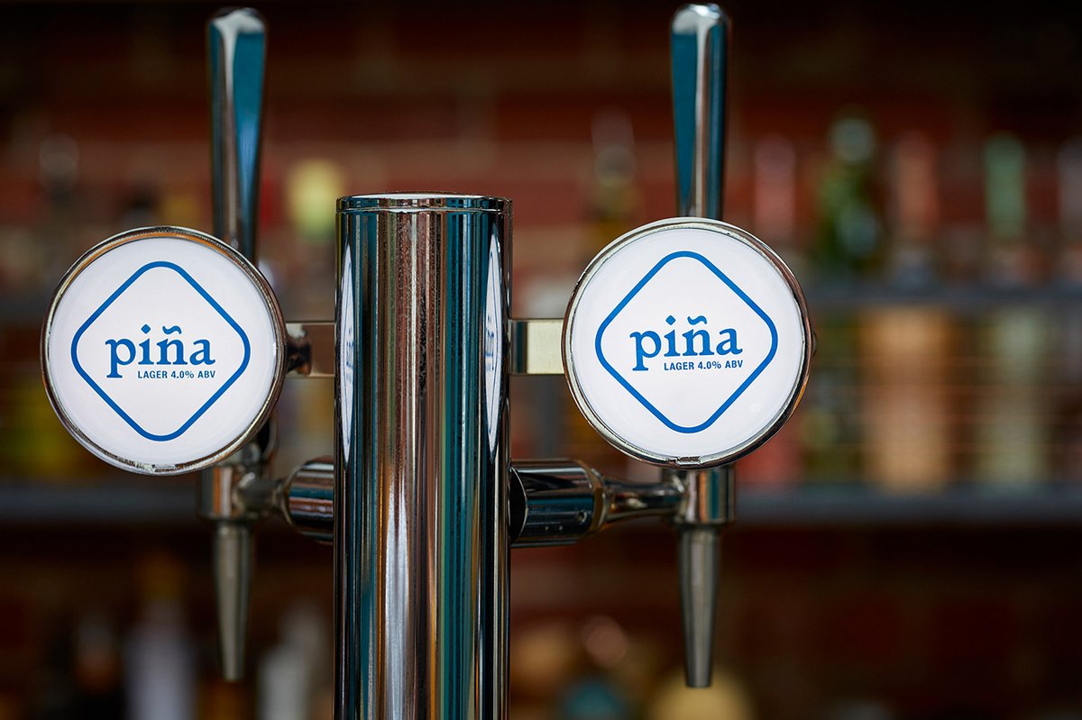 視覺識別在 piña 品牌設計的應用——酒吧與餐廳形象的融合，品牌設計，酒吧品牌設計，品牌形象設計，企業品牌營銷，深圳品牌策劃，深圳品牌設計，左右格局