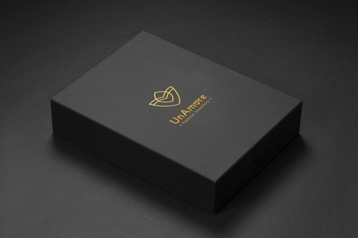 時尚珠寶首飾UNAMORE品牌設計和強化品牌“時尚”定位，時尚珠寶品牌設計，時尚品牌形象設計，品牌形象整合，珠寶品牌營銷，品牌戰略定位，品牌設計公司，品牌策劃公司，深圳品牌策劃，深圳品牌設計，左右格局