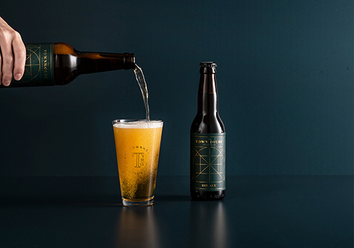 土耳其高級聯(lián)排別墅餐飲品牌視覺營銷案例