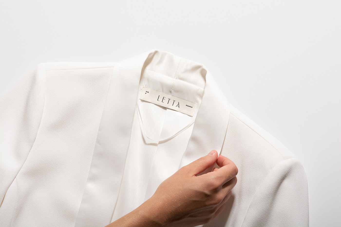 服裝品牌設計，高級服裝設計，深圳品牌設計，左右格局